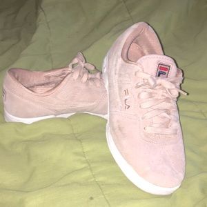 Fila white peach shoes size W9. In great condition